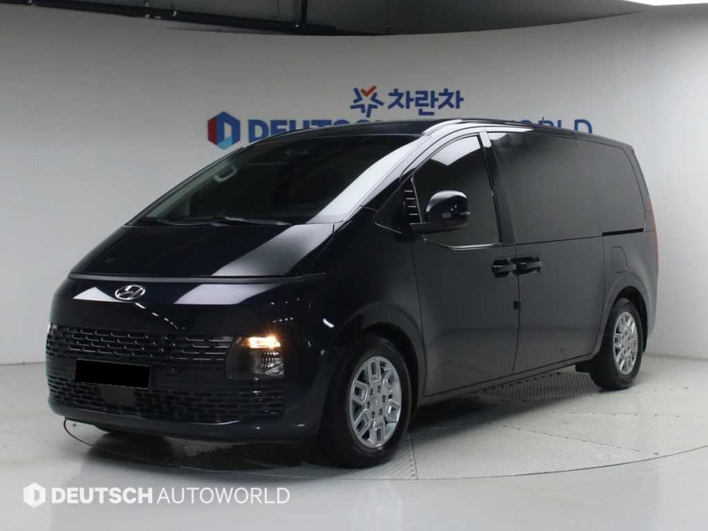 Hyundai Staria — photo 01