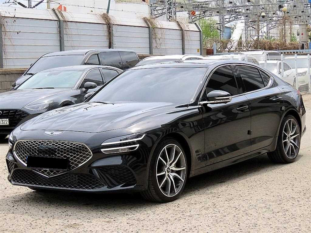 Genesis G70 — photo 01
