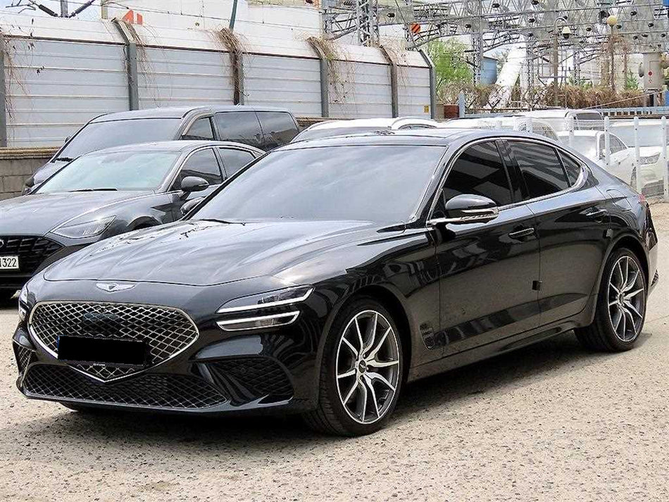 Genesis G70 — photo 01