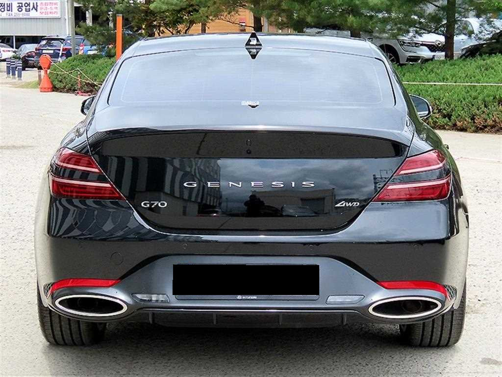 Genesis G70 — photo 04