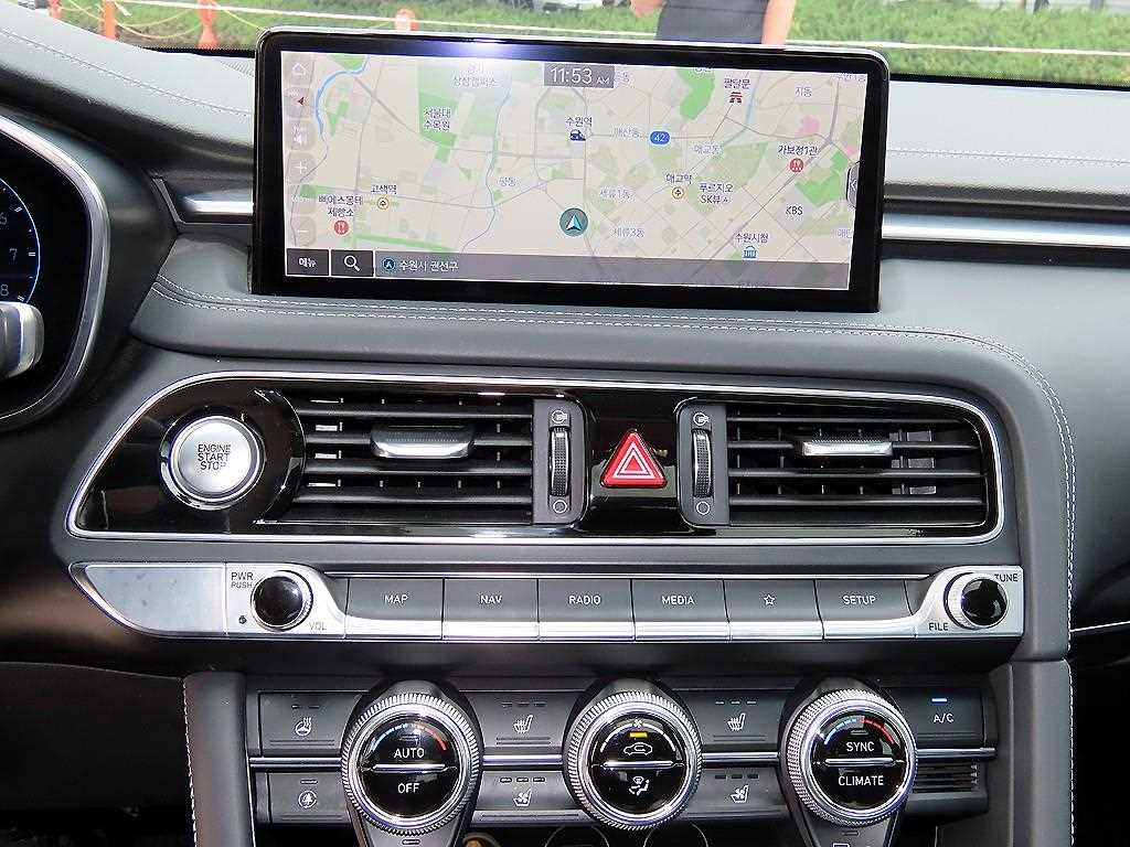 Genesis G70 — photo 14