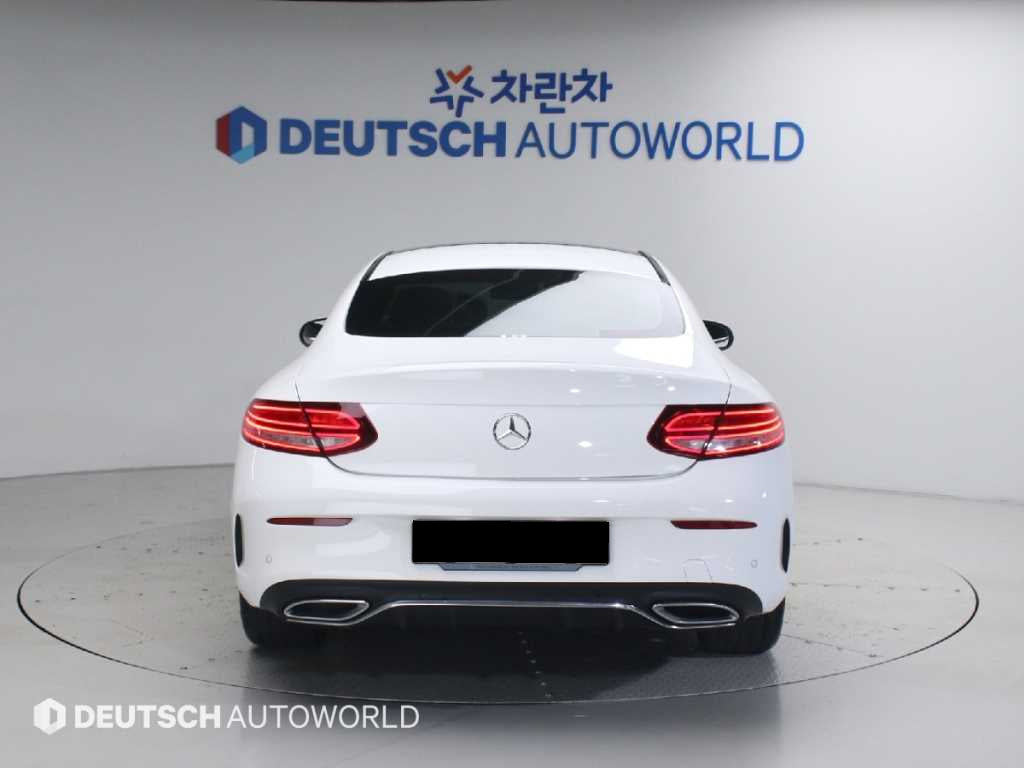 Mercedes-Benz C-Class — photo 04