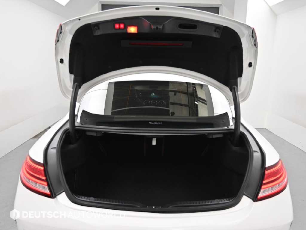 Mercedes-Benz C-Class — photo 19