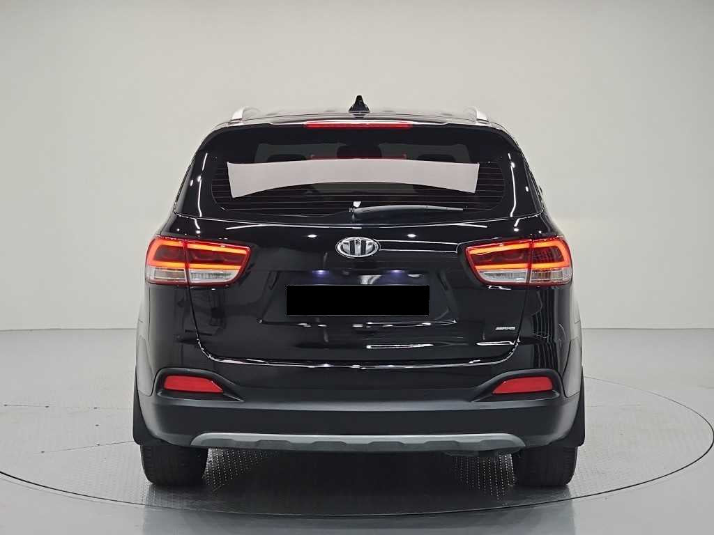Kia Sorento — photo 03