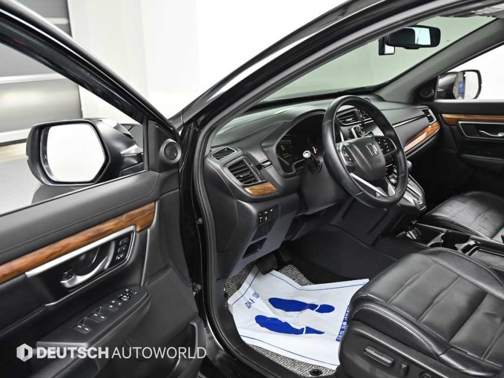 Honda CR-V — photo 11