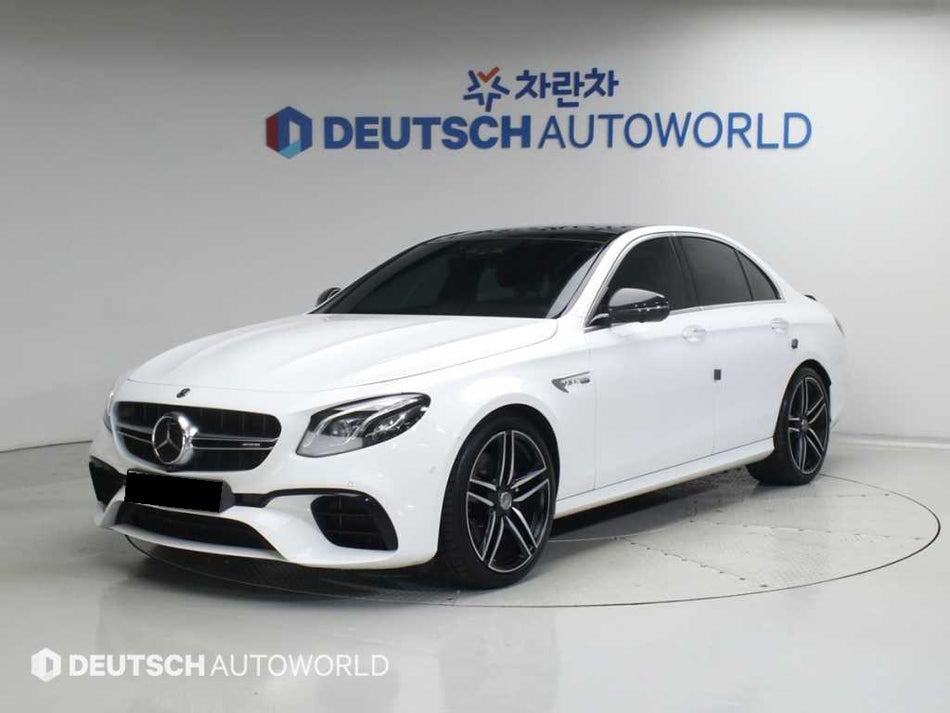 Mercedes-Benz E-Class — photo 01