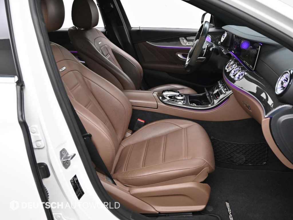 Mercedes-Benz E-Class — photo 10
