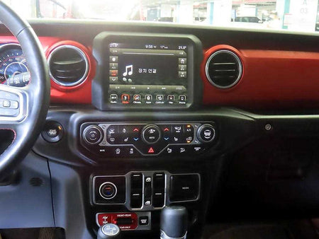 Jeep Wrangler — photo 11