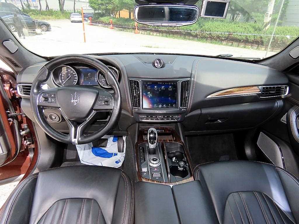 Maserati Levante — photo 07