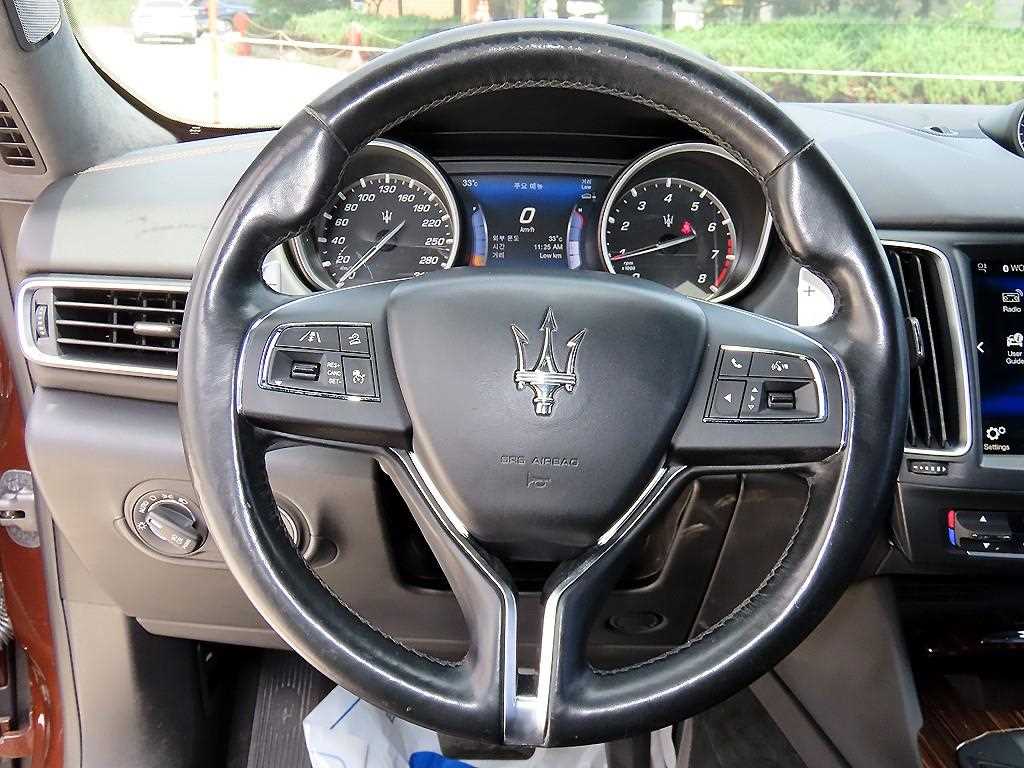 Maserati Levante — photo 08