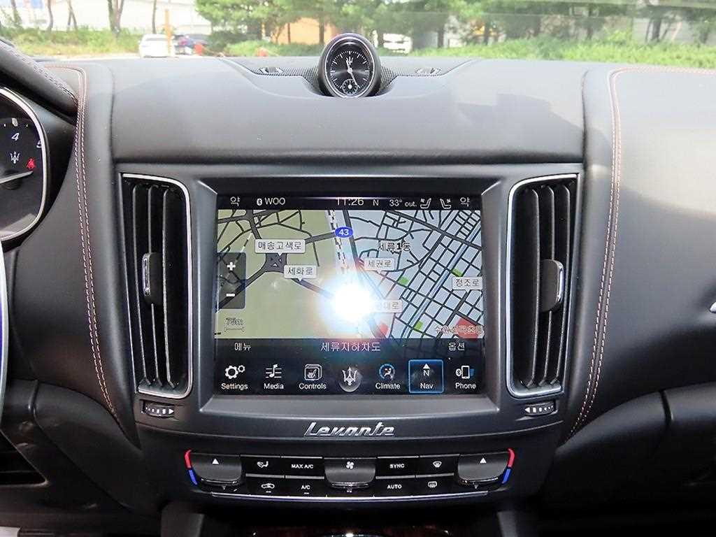 Maserati Levante — photo 13