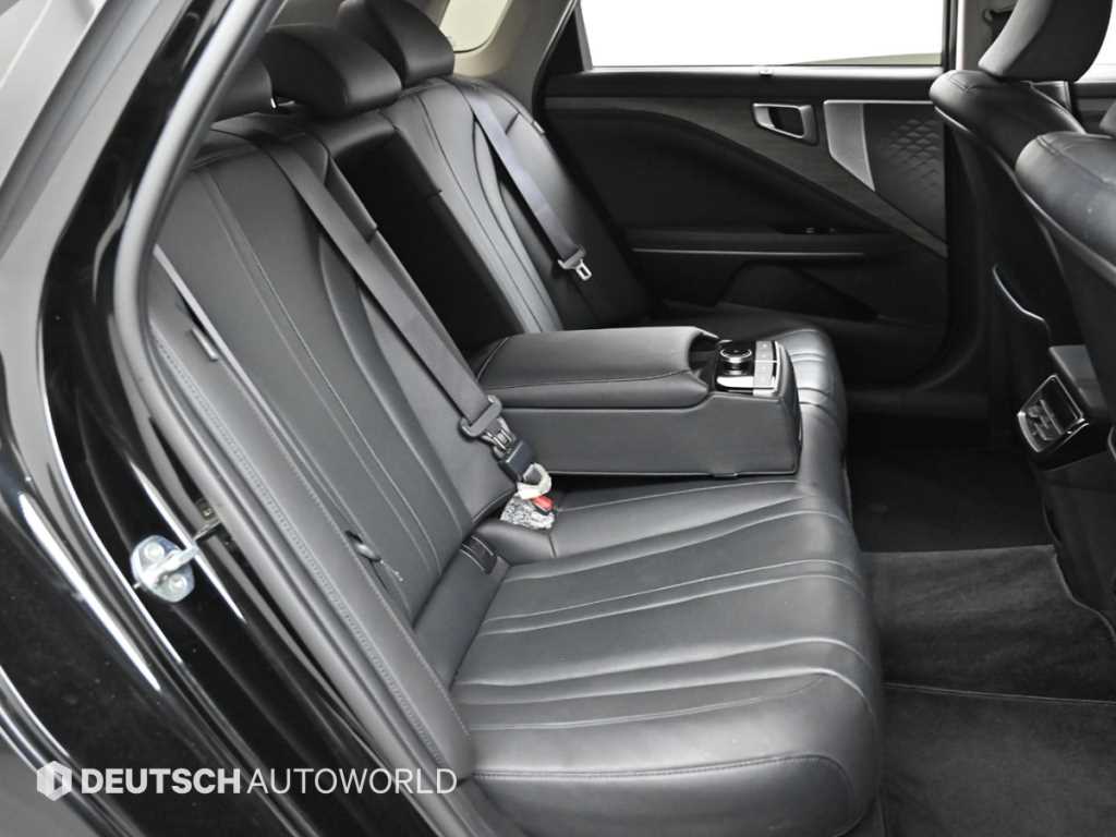 Kia K8 — photo 12