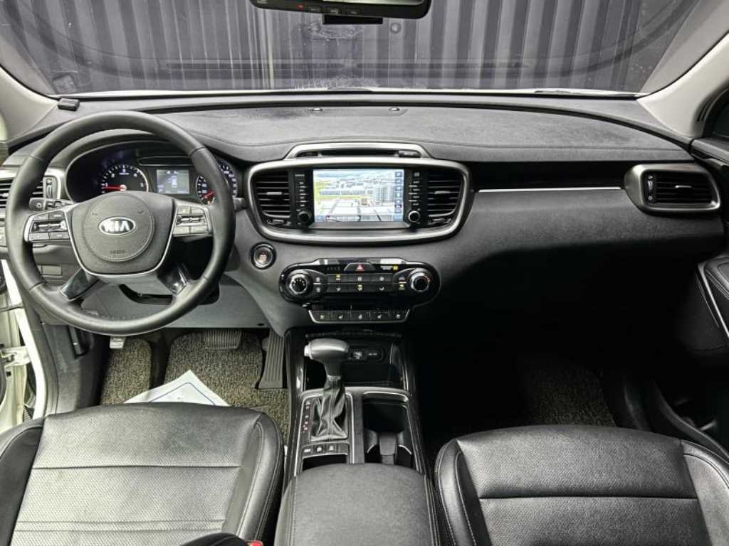 Kia Sorento — photo 08