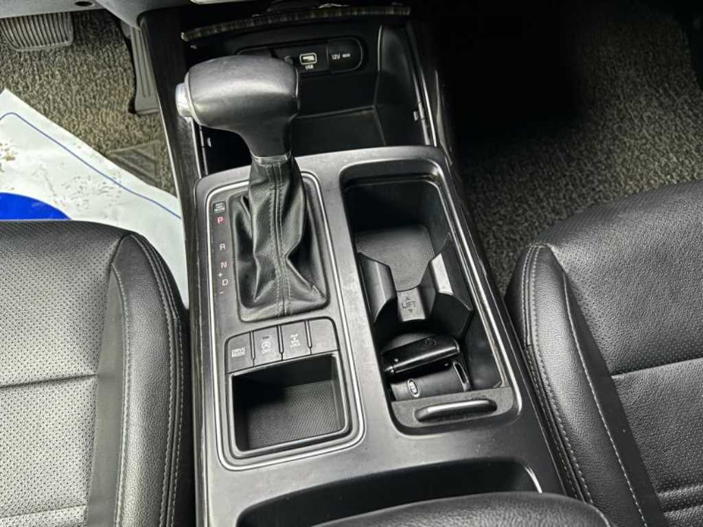 Kia Sorento — photo 10