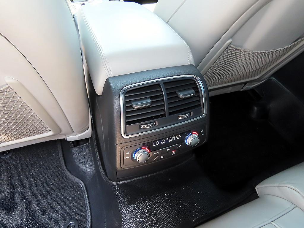 Audi A6 — photo 16