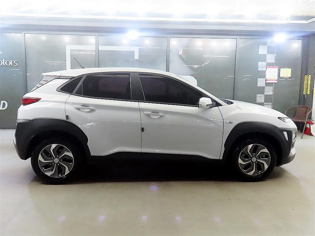 Hyundai Kona — photo 03