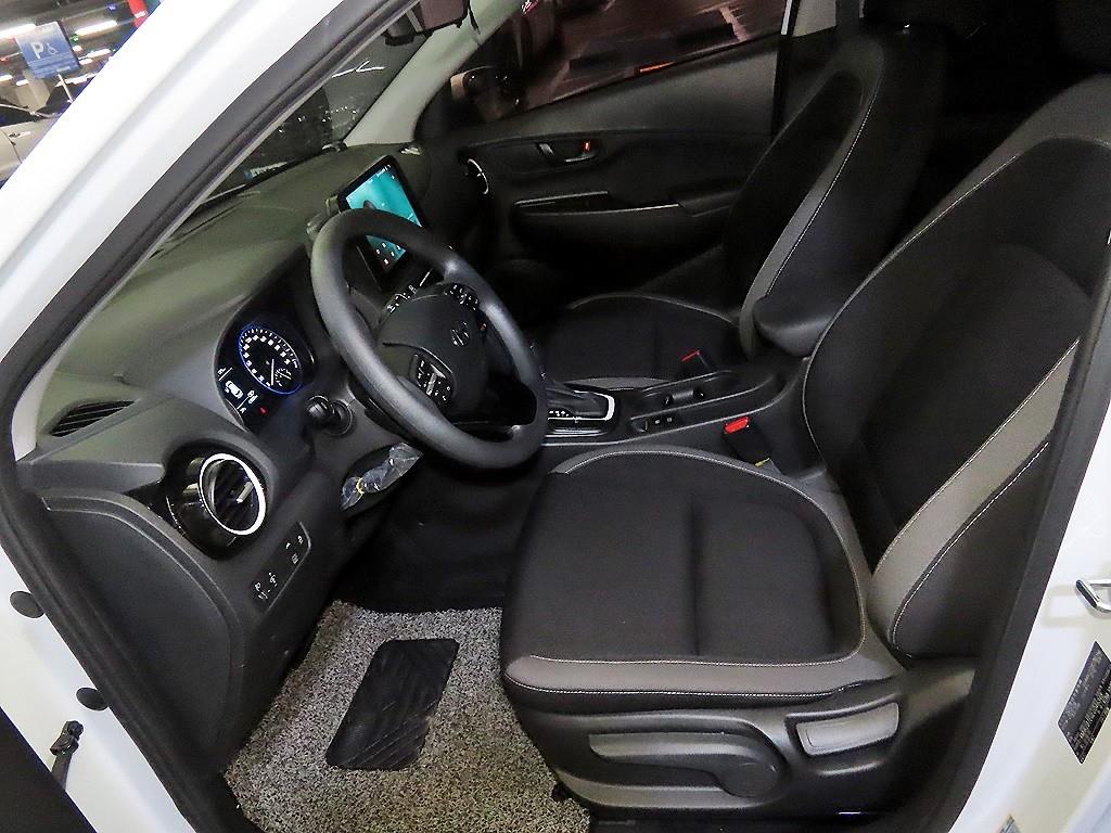 Hyundai Kona — photo 06