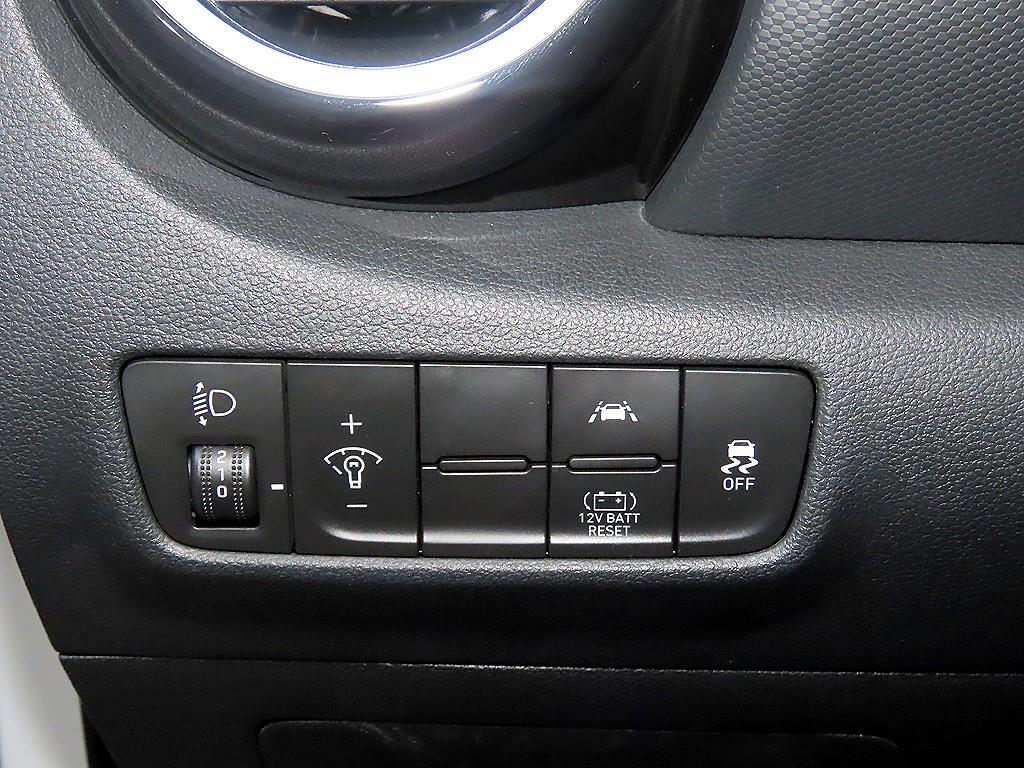 Hyundai Kona — photo 14
