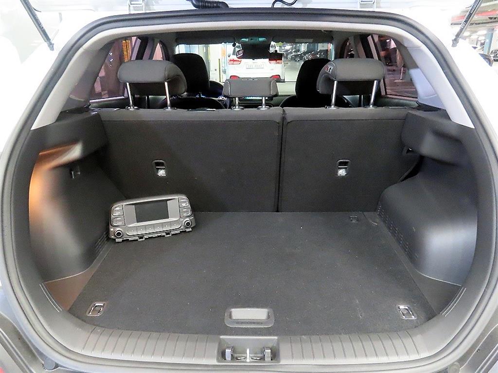 Hyundai Kona — photo 17