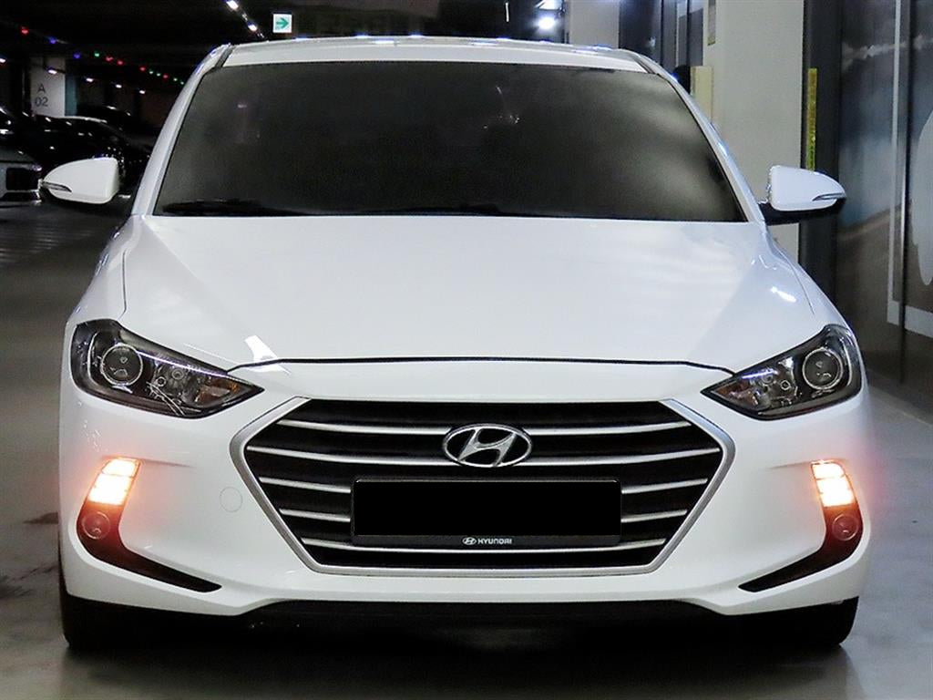 Hyundai Avante — photo 02