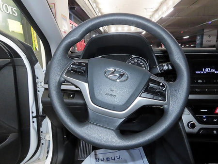 Hyundai Avante — photo 08