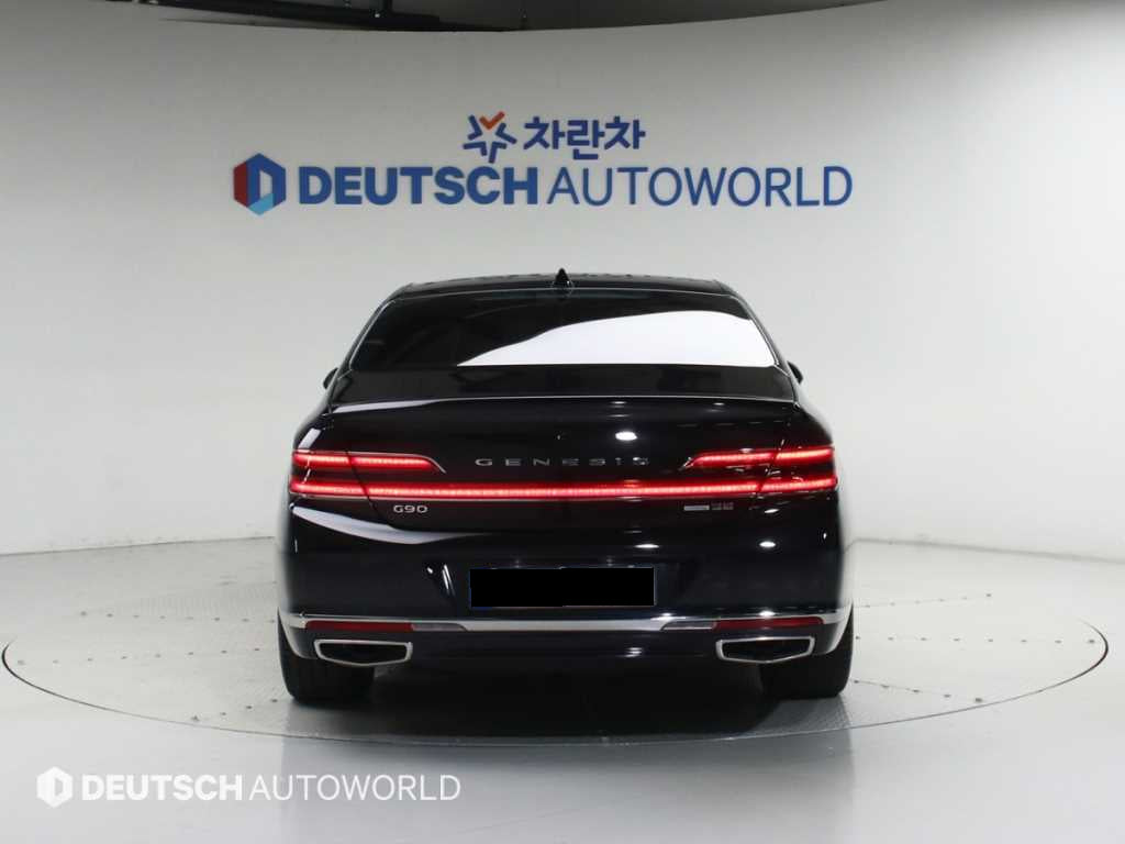 Genesis G90 — photo 04