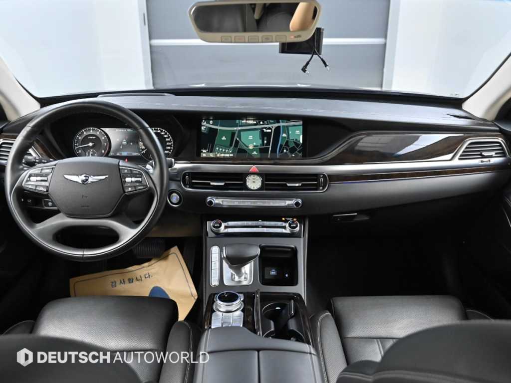 Genesis G90 — photo 06