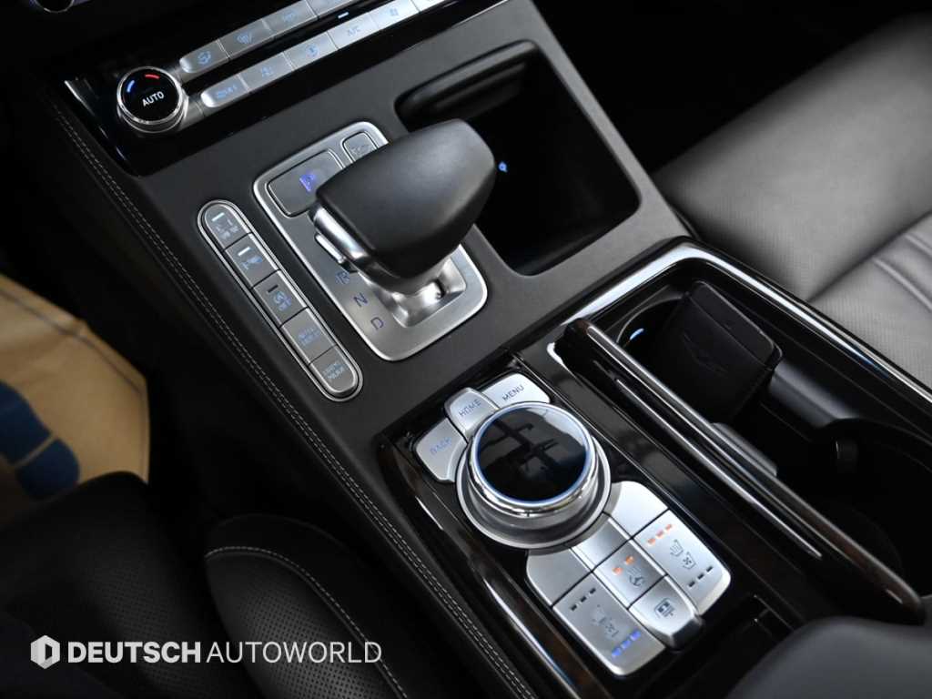 Genesis G90 — photo 08
