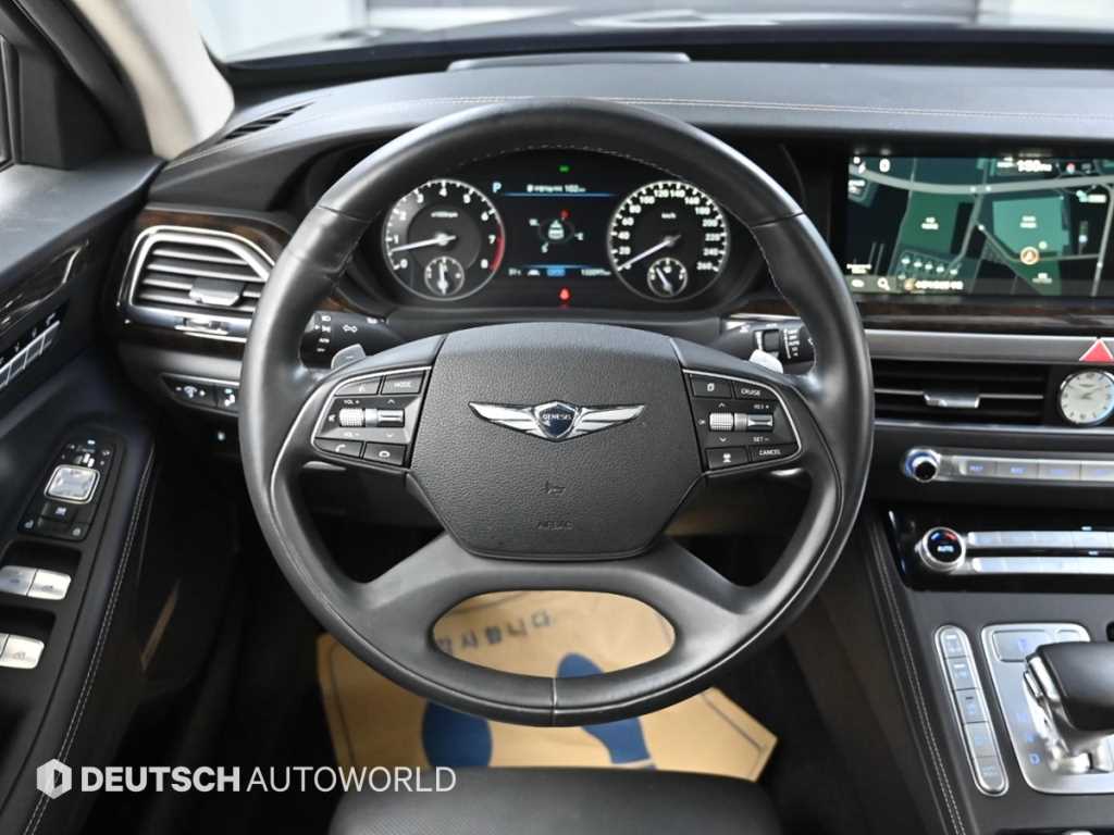 Genesis G90 — photo 12