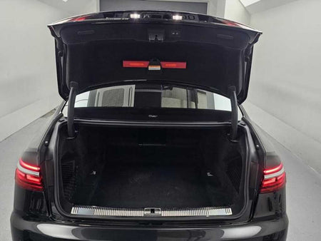 Audi A8 — photo 19