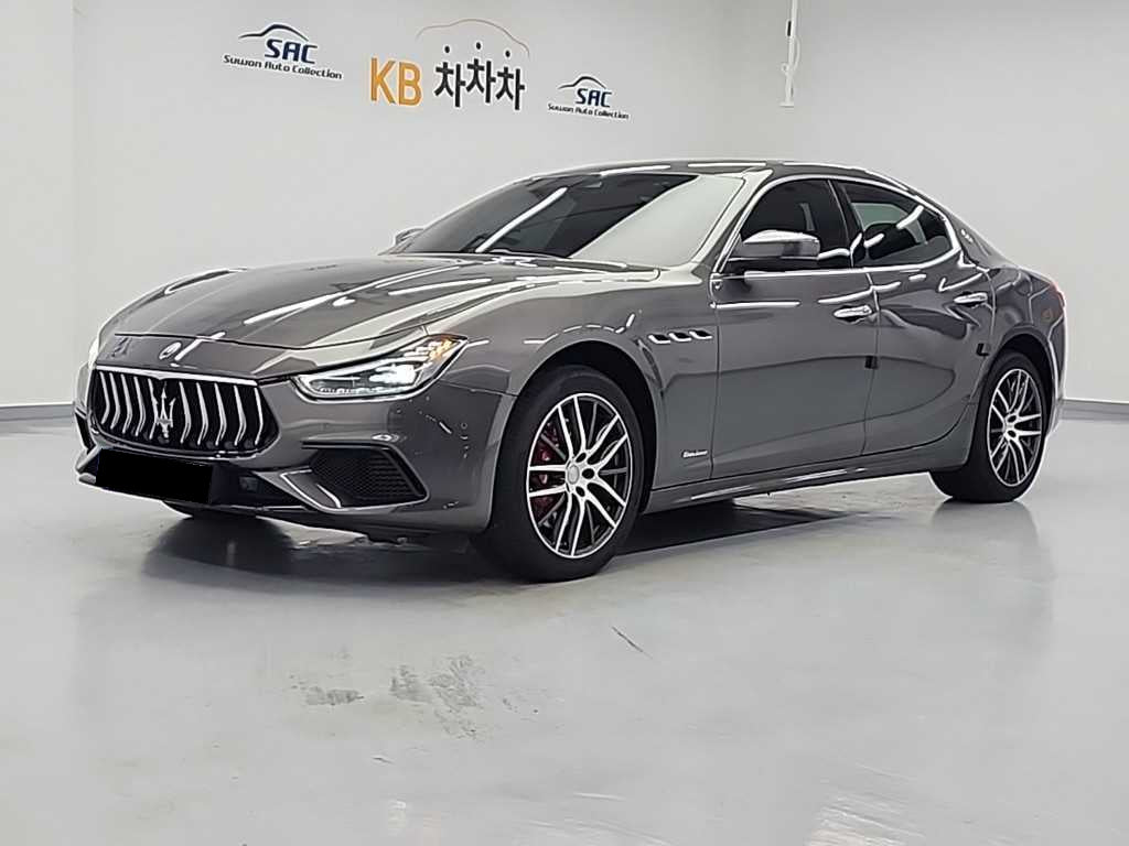 Maserati Ghibli — photo 01