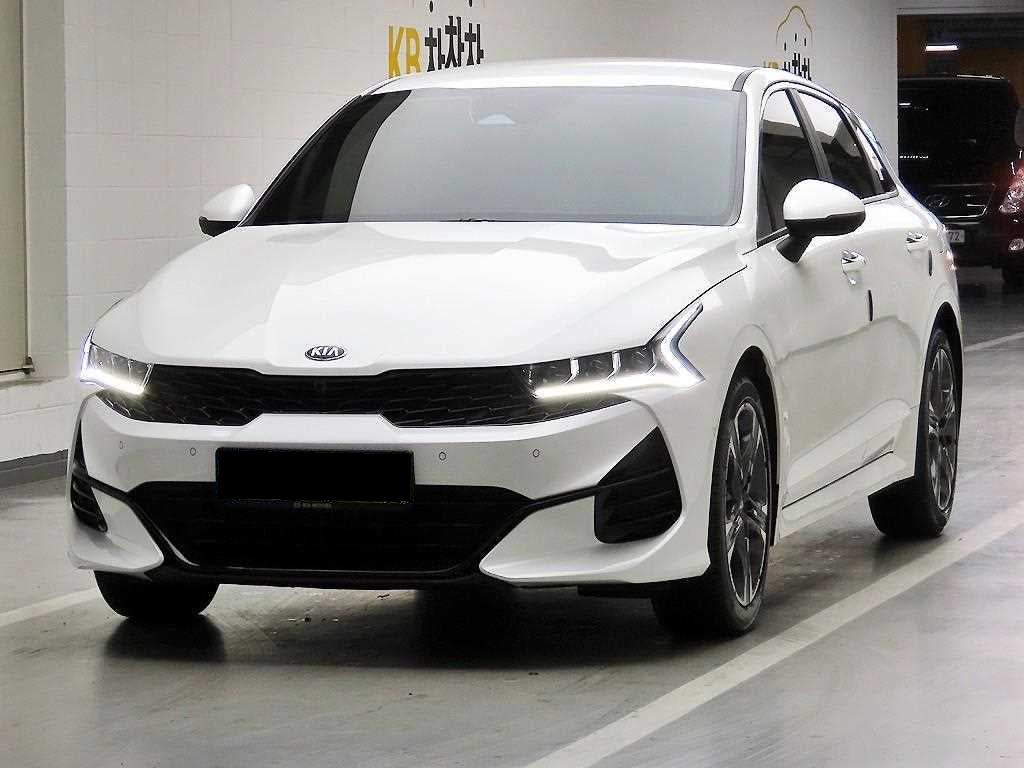 Kia K5 — photo 02