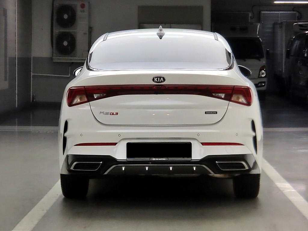 Kia K5 — photo 03