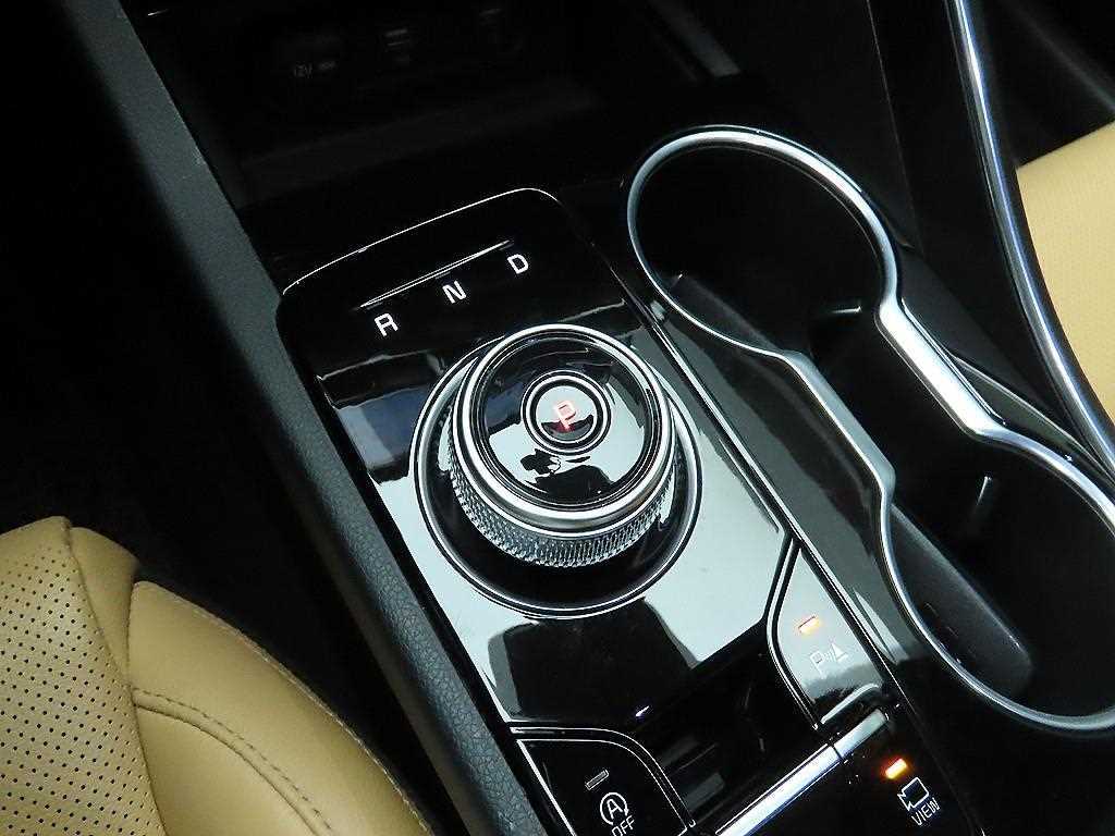 Kia K5 — photo 10