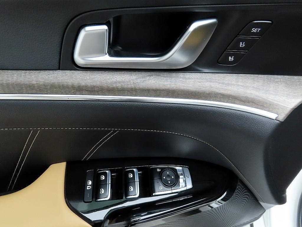 Kia K5 — photo 11