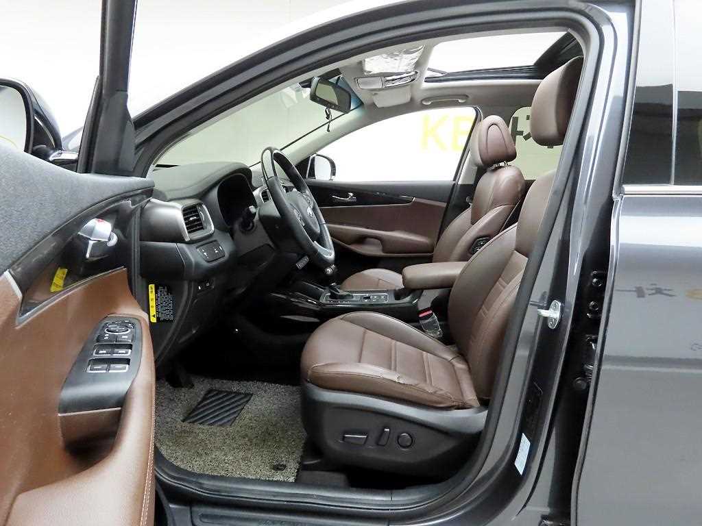 Kia Sorento — photo 11