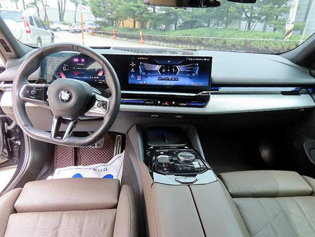 BMW 5-Series — photo 07