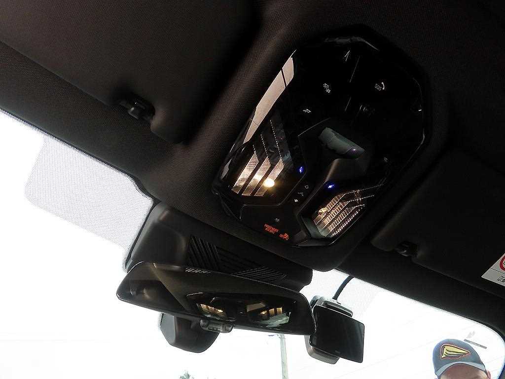 BMW 5-Series — photo 15