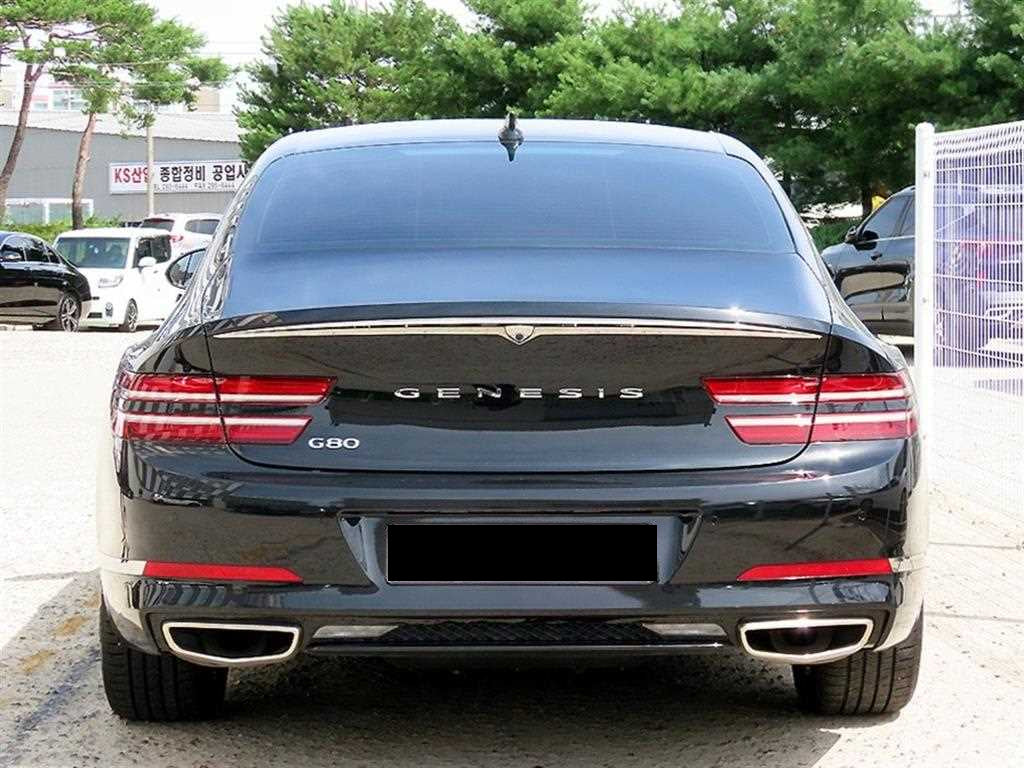 Genesis G80 — photo 04