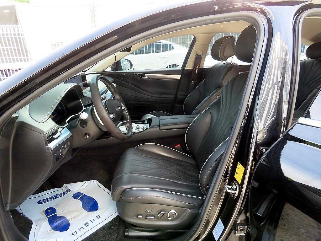 Genesis G80 — photo 05
