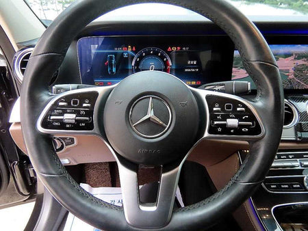 Mercedes-Benz E-Class — photo 08