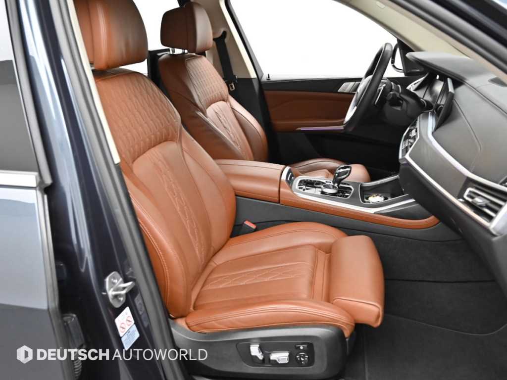 BMW X7 — photo 10