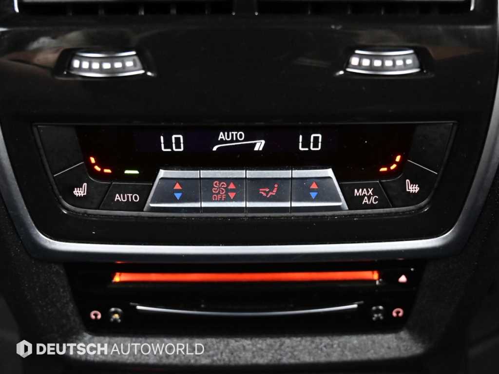 BMW X7 — photo 16