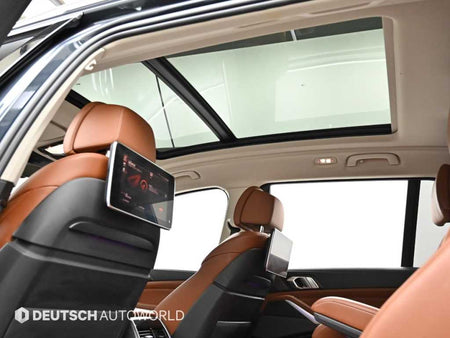 BMW X7 — photo 18
