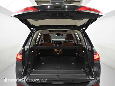 BMW X7 — photo 19