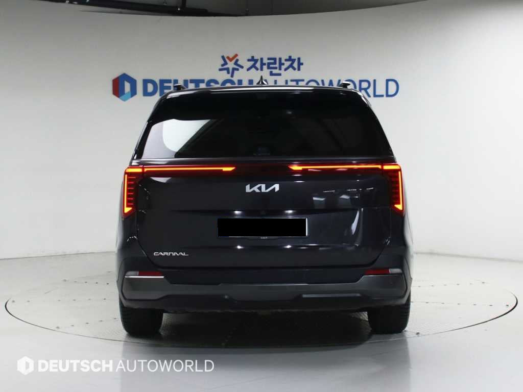 Kia Carnival — photo 04