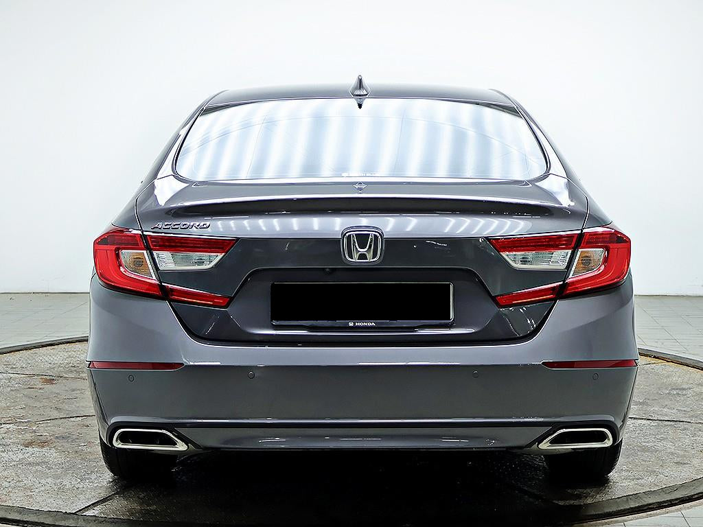Honda Accord — photo 03