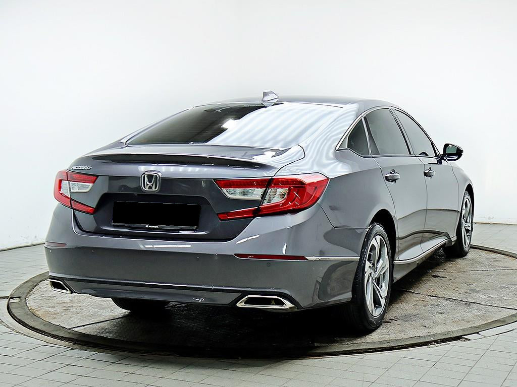 Honda Accord — photo 04