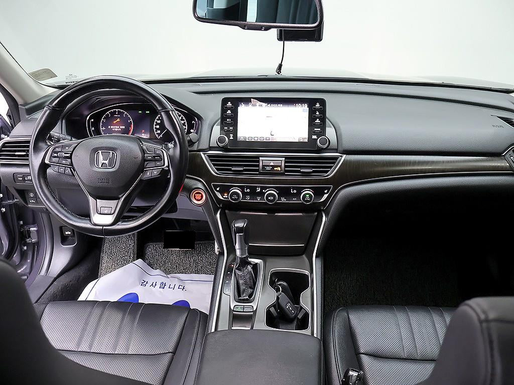Honda Accord — photo 05