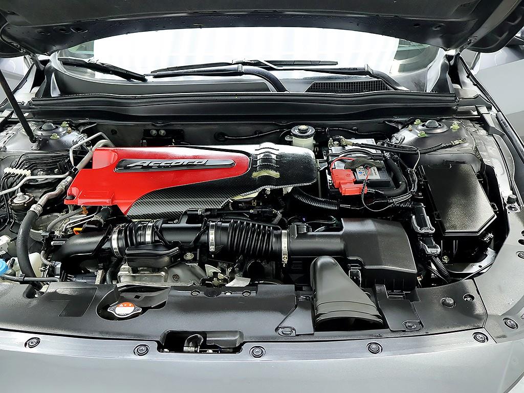 Honda Accord — photo 08